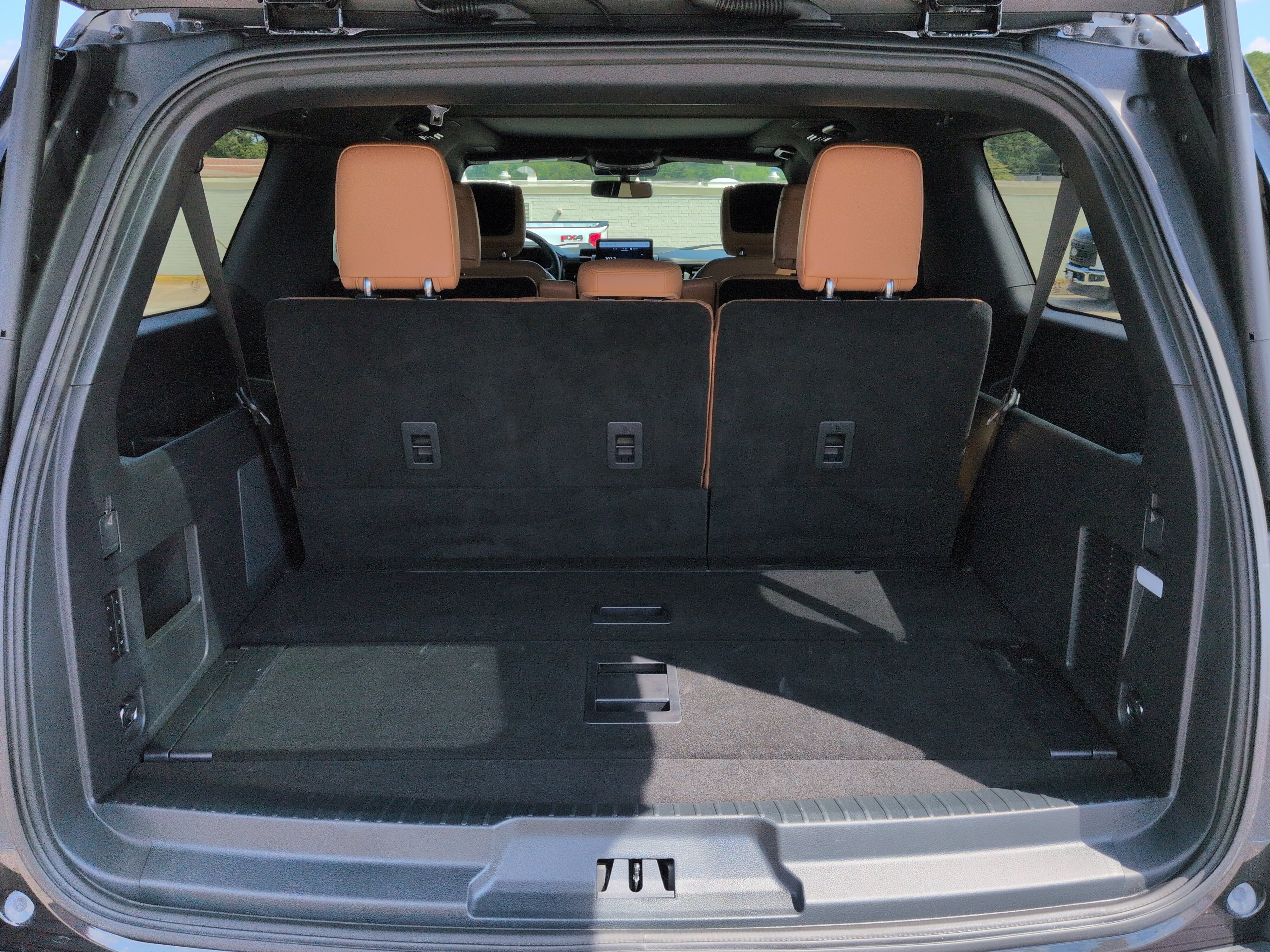 Certified 2024 Ford Expedition Max Platinum AWD/4WD image 11