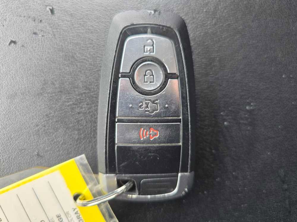 Certified 2017 Ford Edge Titanium image 21