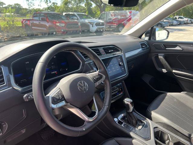 Used 2022 Volkswagen Tiguan SE FWD image 9
