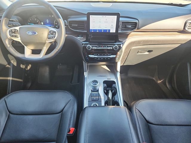 Certified 2023 Ford Explorer Limited w/ Equipment Group 301A image 8