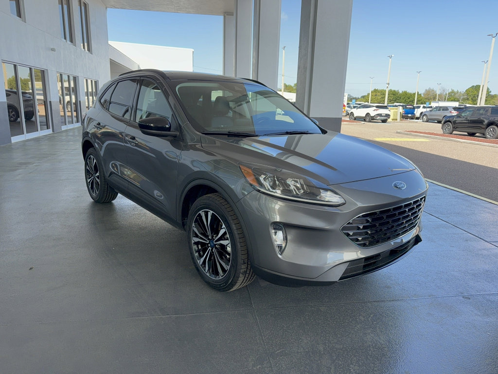 Certified 2022 Ford Escape SEL w/ SEL Stealth AWD Package image 4