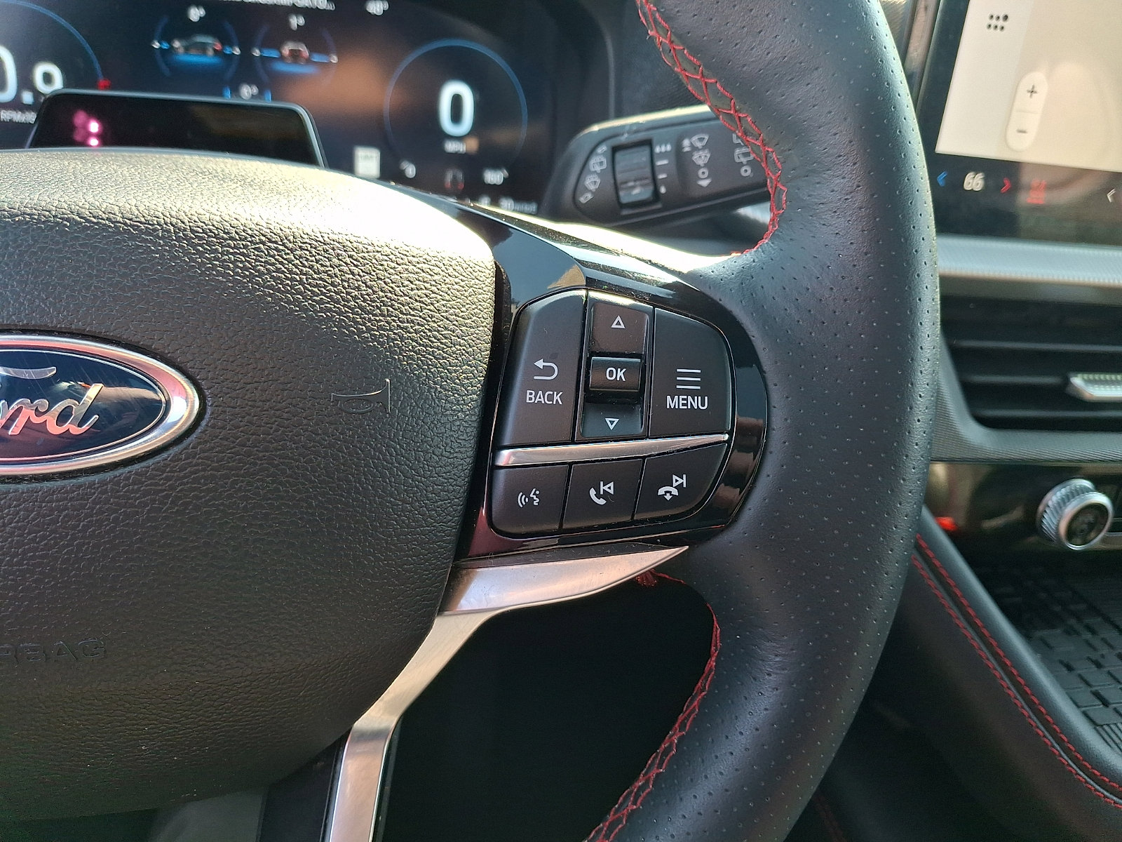Certified 2025 Ford Explorer ST-Line w/ Premium Package AWD/4WD image 24