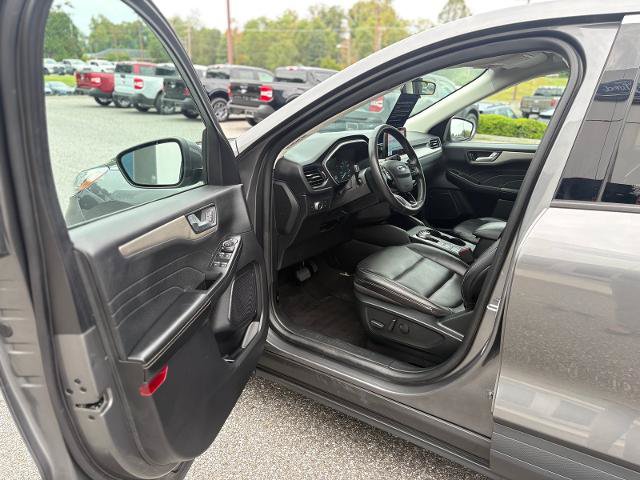 Certified 2022 Ford Escape SEL AWD/4WD image 10