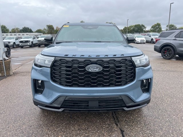 Certified 2025 Ford Explorer ST-Line image 7