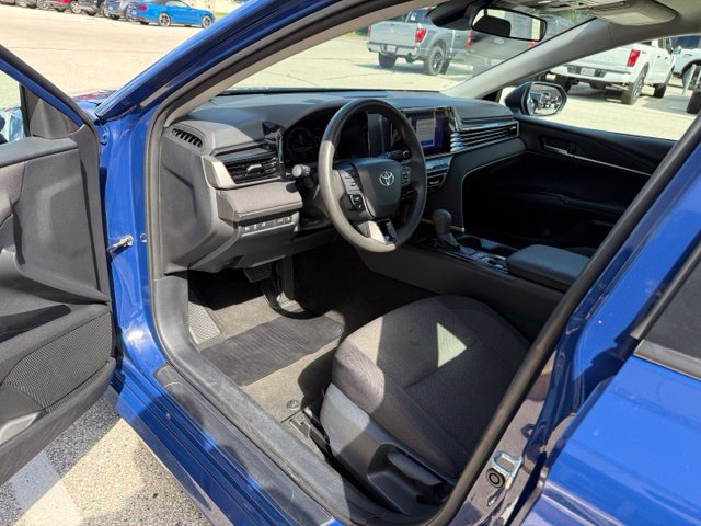 Used 2025 Toyota Camry LE FWD image 21