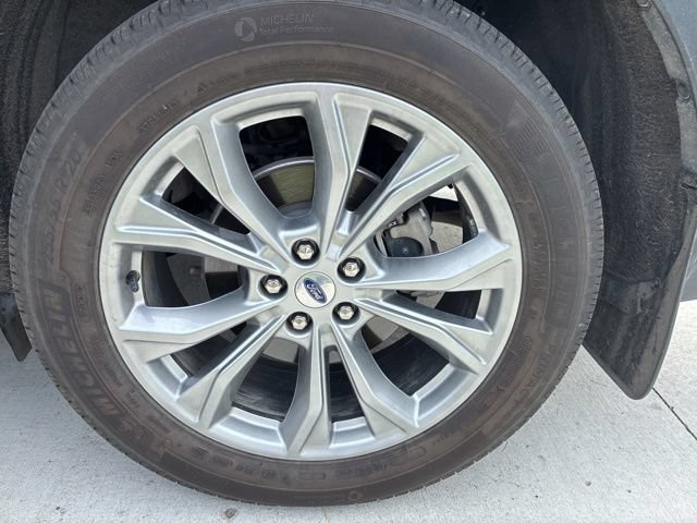 Certified 2023 Ford Explorer Limited w/ Limited Technology Package AWD/4WD image 17