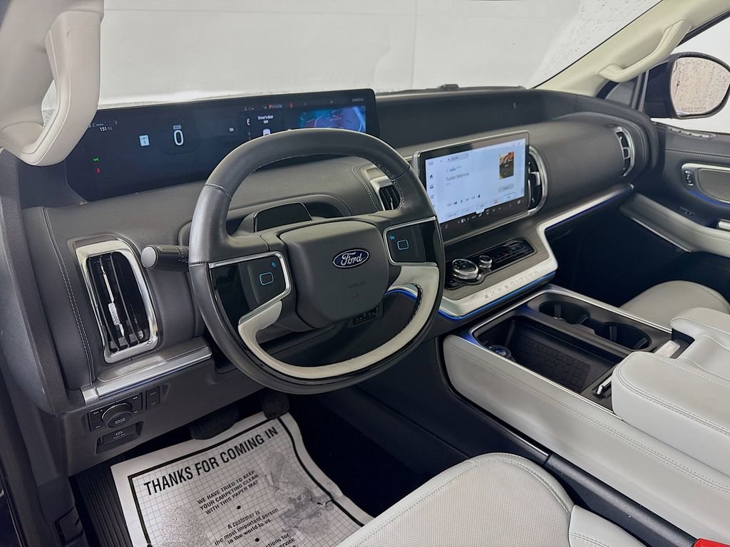 Certified 2025 Ford Expedition Platinum AWD/4WD image 9