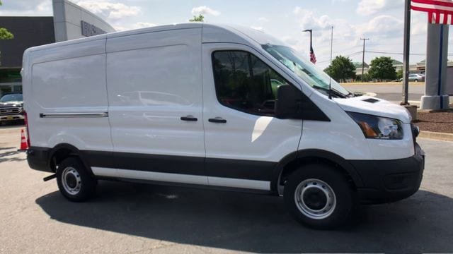 Certified 2023 Ford Transit 250 Medium Roof RWD image 3