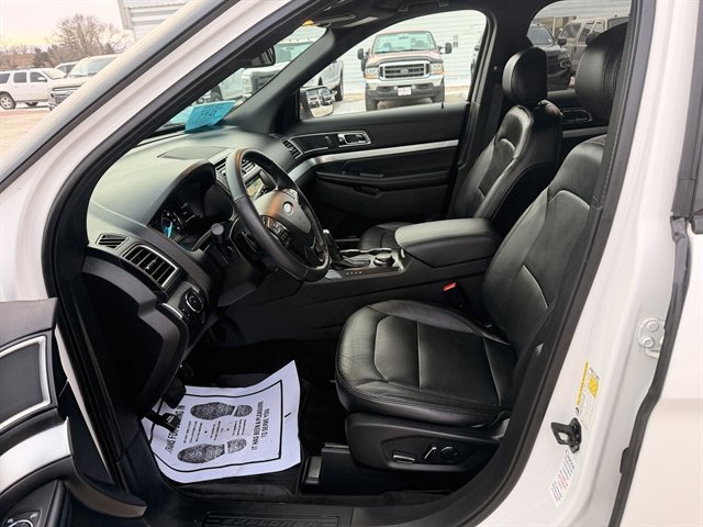 Certified 2017 Ford Explorer XLT w/ Equipment Group 202A image 12