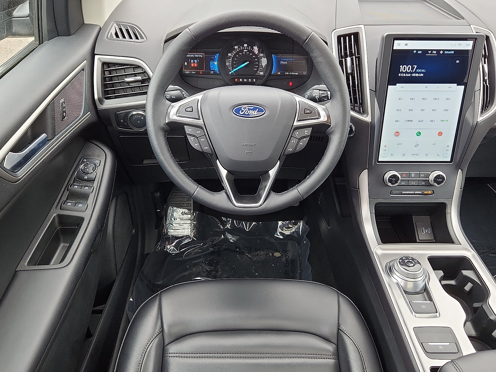 Certified 2024 Ford Edge SEL w/ Convenience Package AWD/4WD image 11