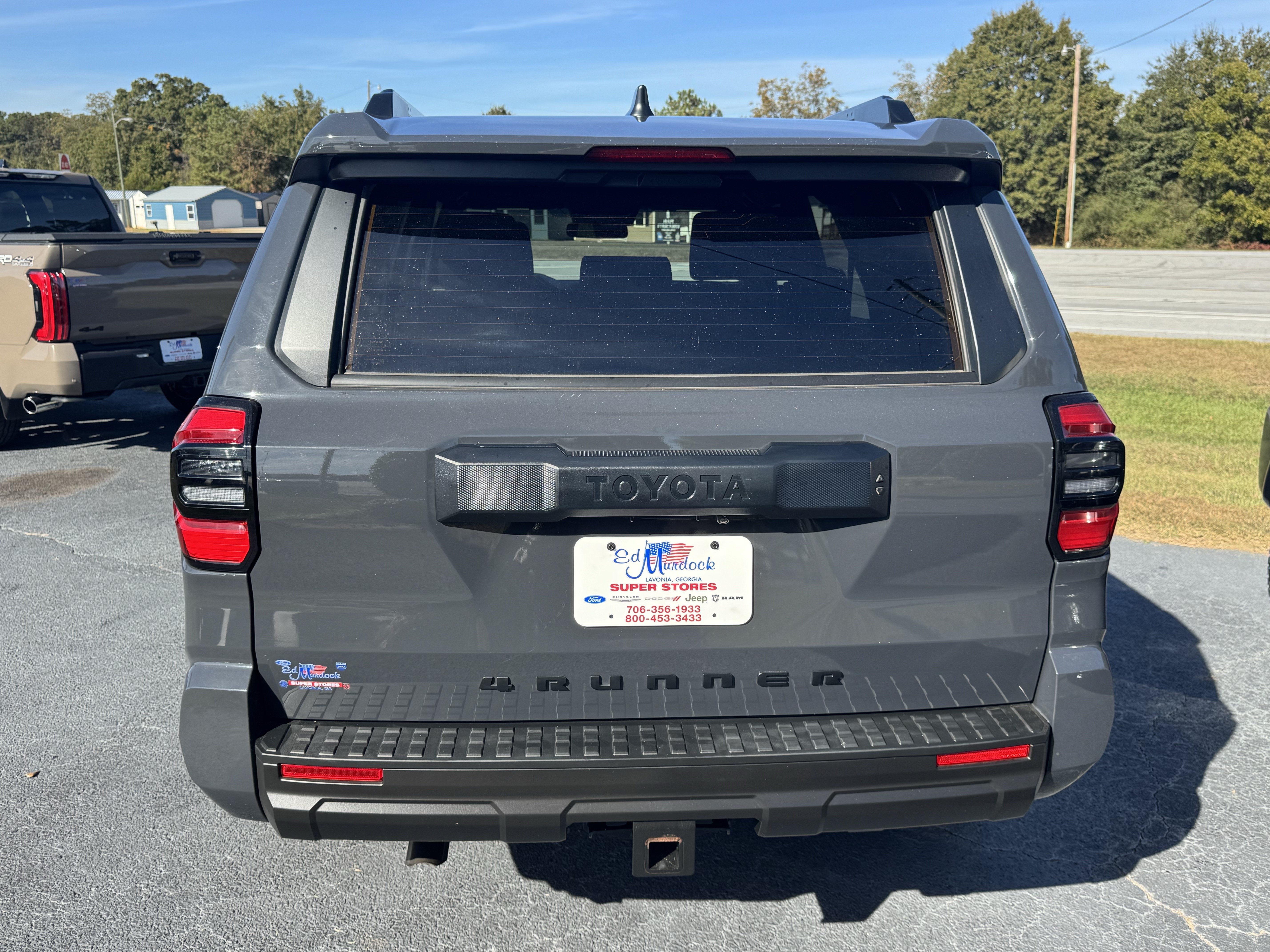 Used 2025 Toyota 4Runner SR5 AWD/4WD image 6