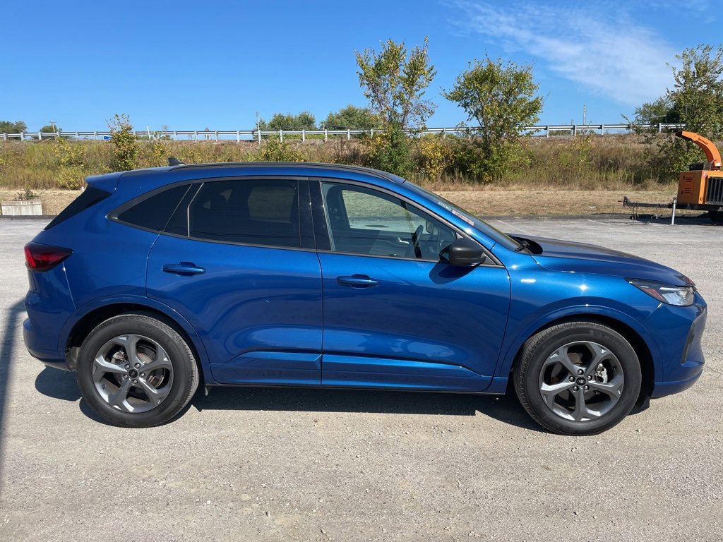 Certified 2023 Ford Escape ST-Line w/ Tech Pack #1 image 6