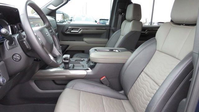Used 2022 Chevrolet Silverado 1500 ZR2 w/ Technology Package image 10