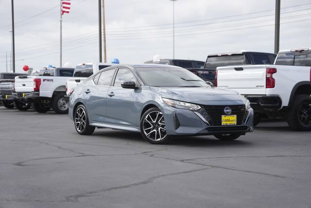 Used 2024 Nissan Sentra SR image 2