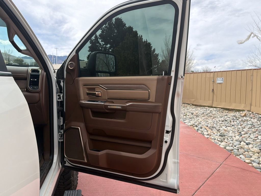 Used 2024 RAM 3500 Limited image 29
