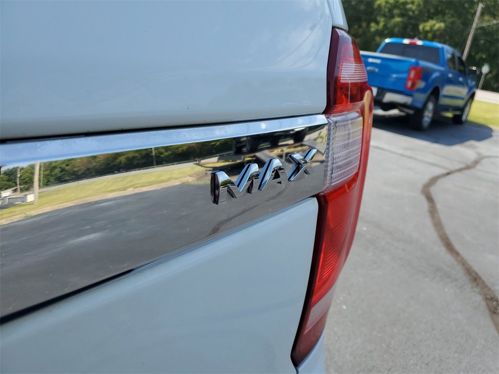 Certified 2021 Ford Expedition Max XLT image 6