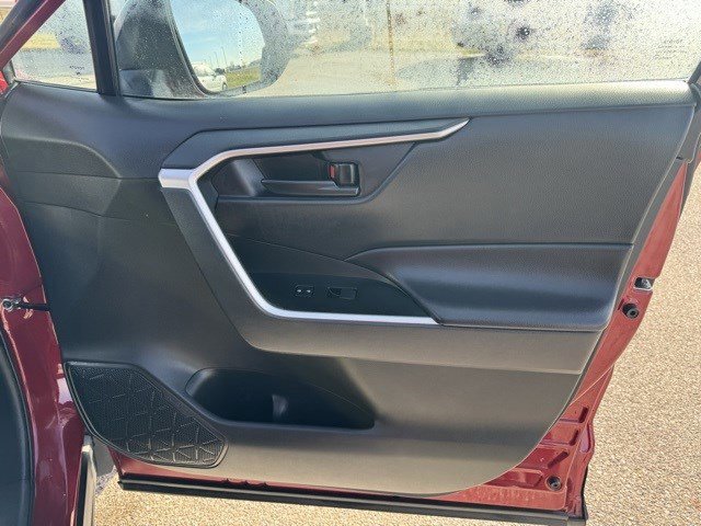 Used 2024 Toyota RAV4 LE image 32