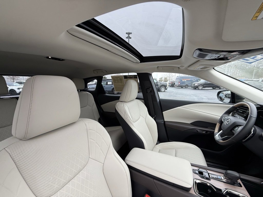 Used 2025 Lexus RX 350 Premium Plus image 31