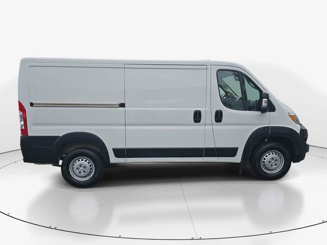 Used 2025 RAM ProMaster 2500 w/ Convenience Group FWD image 3