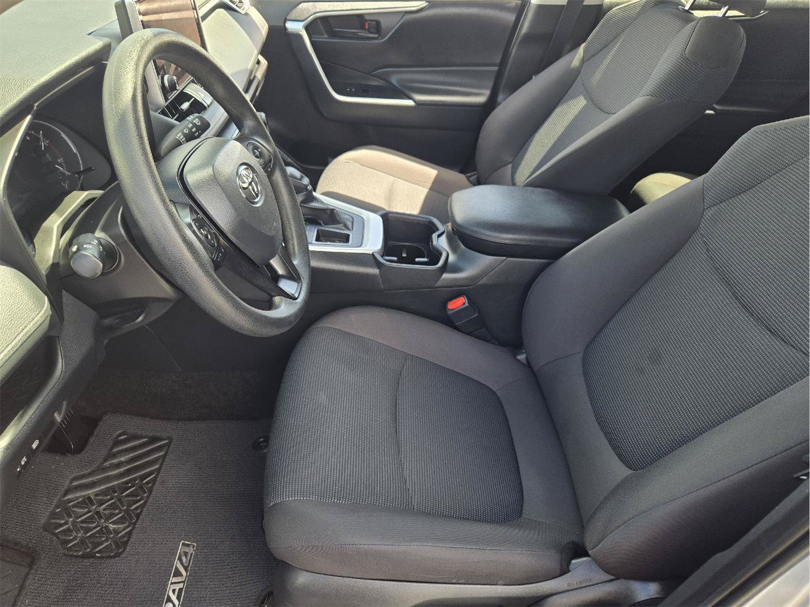Used 2024 Toyota RAV4 LE FWD image 12