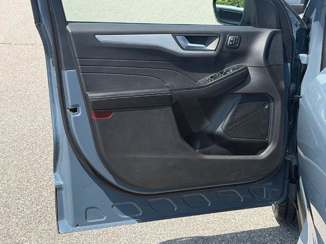 Certified 2025 Ford Escape Platinum AWD/4WD image 12
