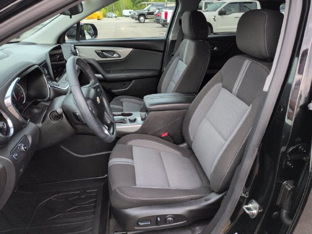 Used 2025 Chevrolet Blazer LT AWD/4WD image 27