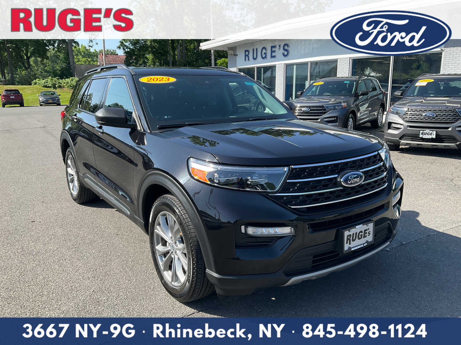Certified 2023 Ford Explorer XLT w/ Equipment Group 202A AWD/4WD image 1