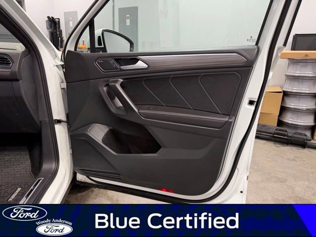 Used 2024 Volkswagen Tiguan SEL R-Line image 32