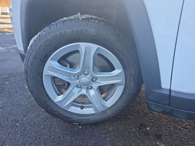 Used 2023 Jeep Compass Latitude w/ Sun and Sound Group image 15