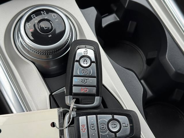 Certified 2022 Ford Explorer XLT w/ Equipment Group 202A image 13