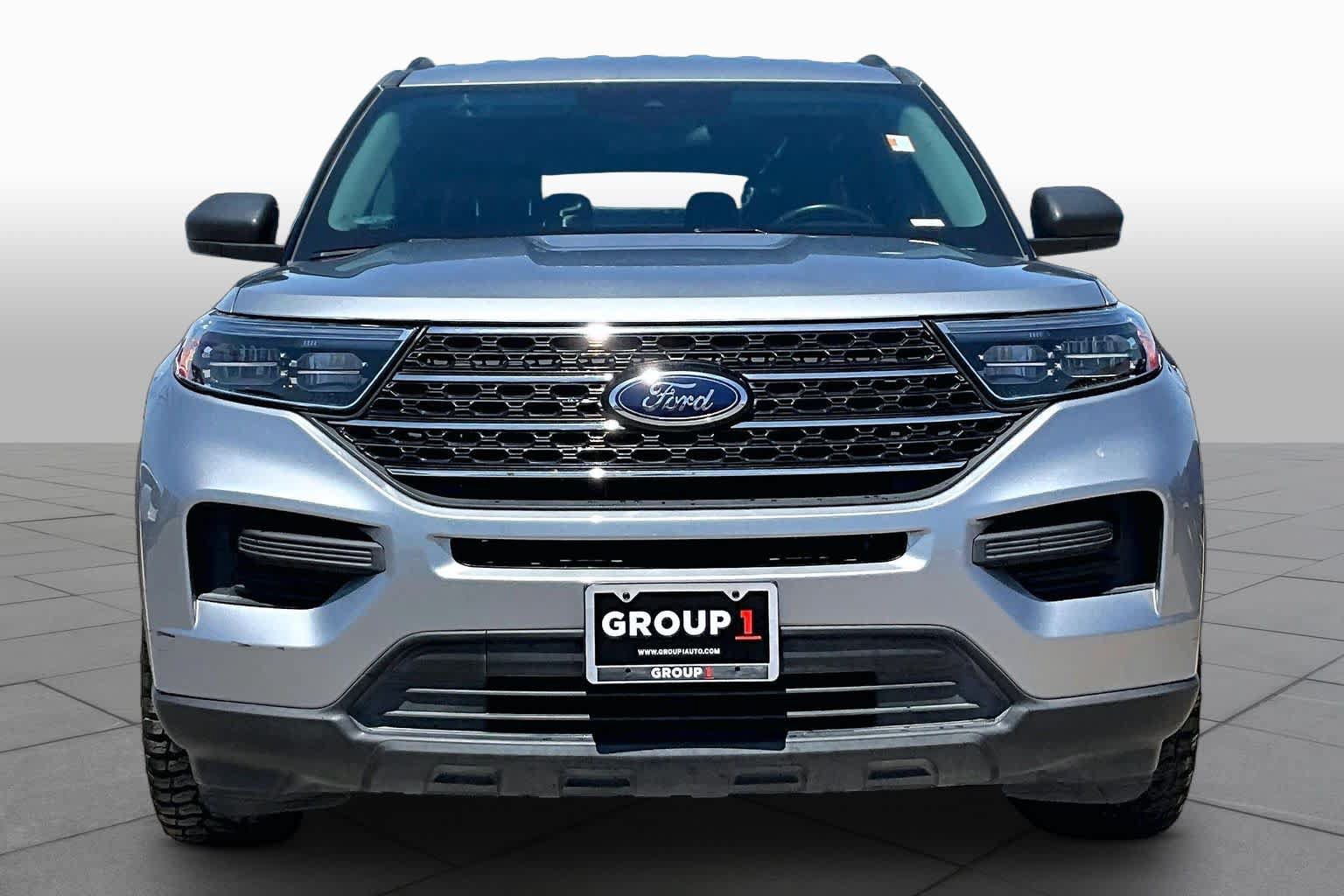 Certified 2023 Ford Explorer XLT RWD image 4