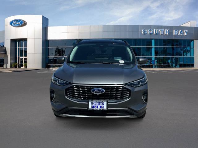 Certified 2023 Ford Escape Platinum w/ Premium Technology Package AWD/4WD image 8