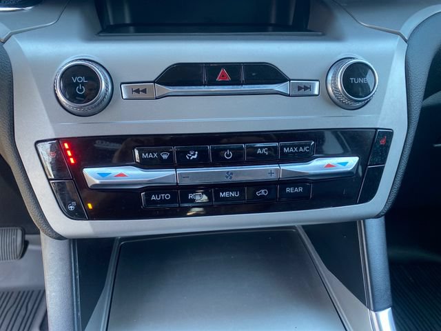 Certified 2022 Ford Explorer XLT w/ Equipment Group 202A AWD/4WD image 20