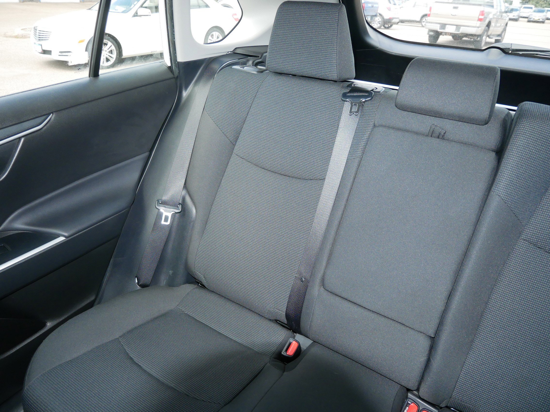 Used 2022 Toyota RAV4 LE w/ Carpet Mat Package (TMS) AWD/4WD image 12