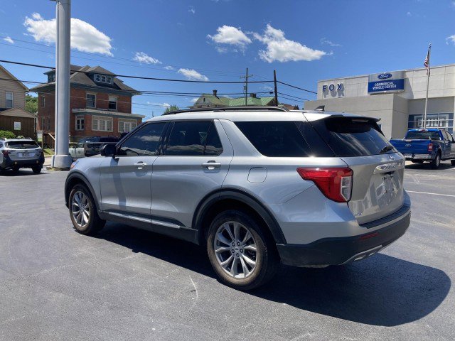 Certified 2023 Ford Explorer XLT w/ Equipment Group 202A AWD/4WD image 4