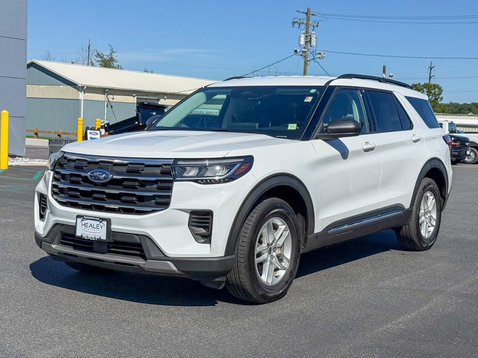 Certified 2025 Ford Explorer Active AWD/4WD image 4
