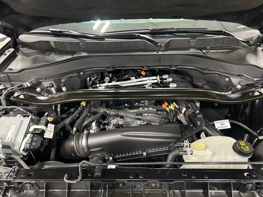 Certified 2025 Ford Explorer ST-Line w/ ST-Line Street Pack image 33