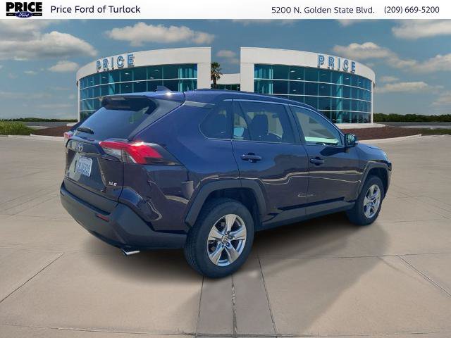 Used 2024 Toyota RAV4 XLE FWD image 5