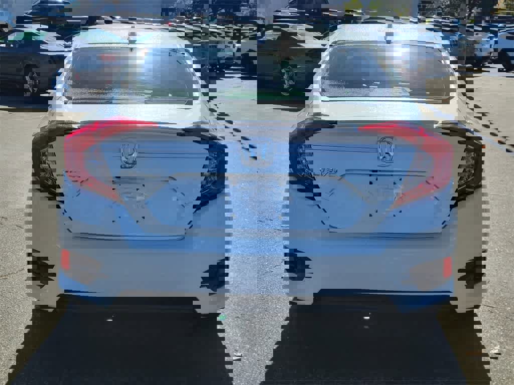 Used 2017 Honda Civic EX-T image 4