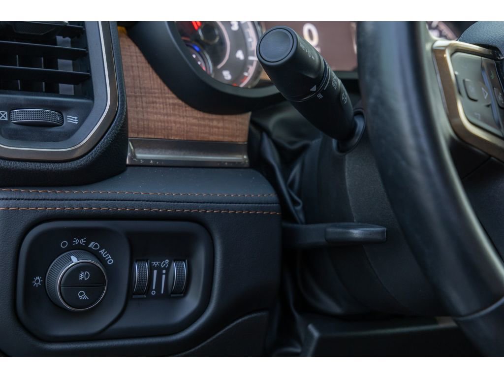 Used 2022 RAM 1500 Limited w/ Cold Weather Group image 21