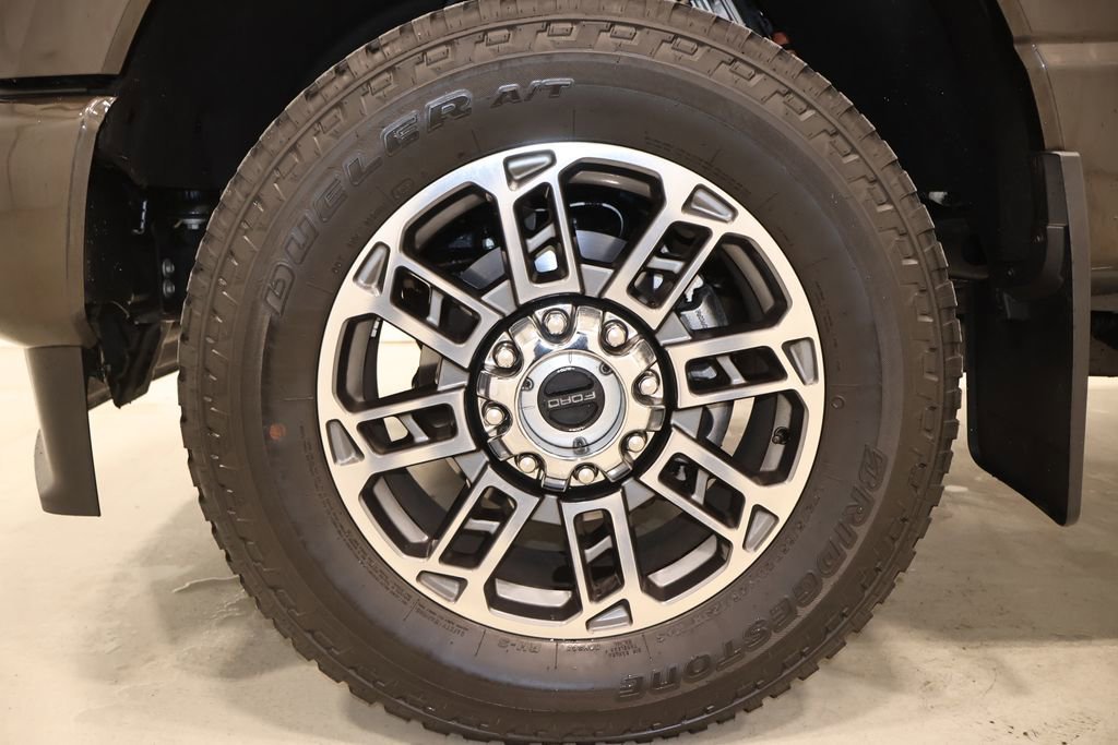 Certified 2025 Ford F350 Platinum w/ Platinum Plus Package image 51