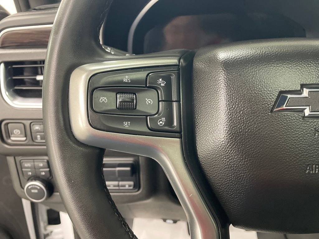 Used 2023 Chevrolet Suburban Z71 w/ Luxury Package image 21