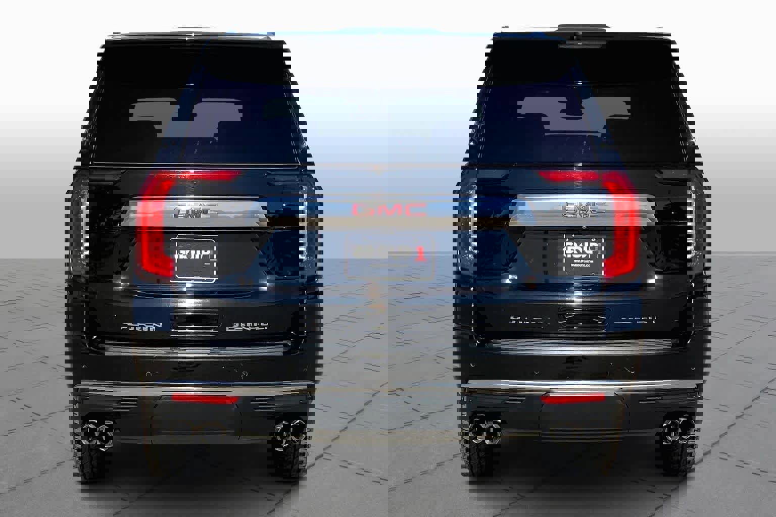 Used 2024 GMC Yukon Denali image 2