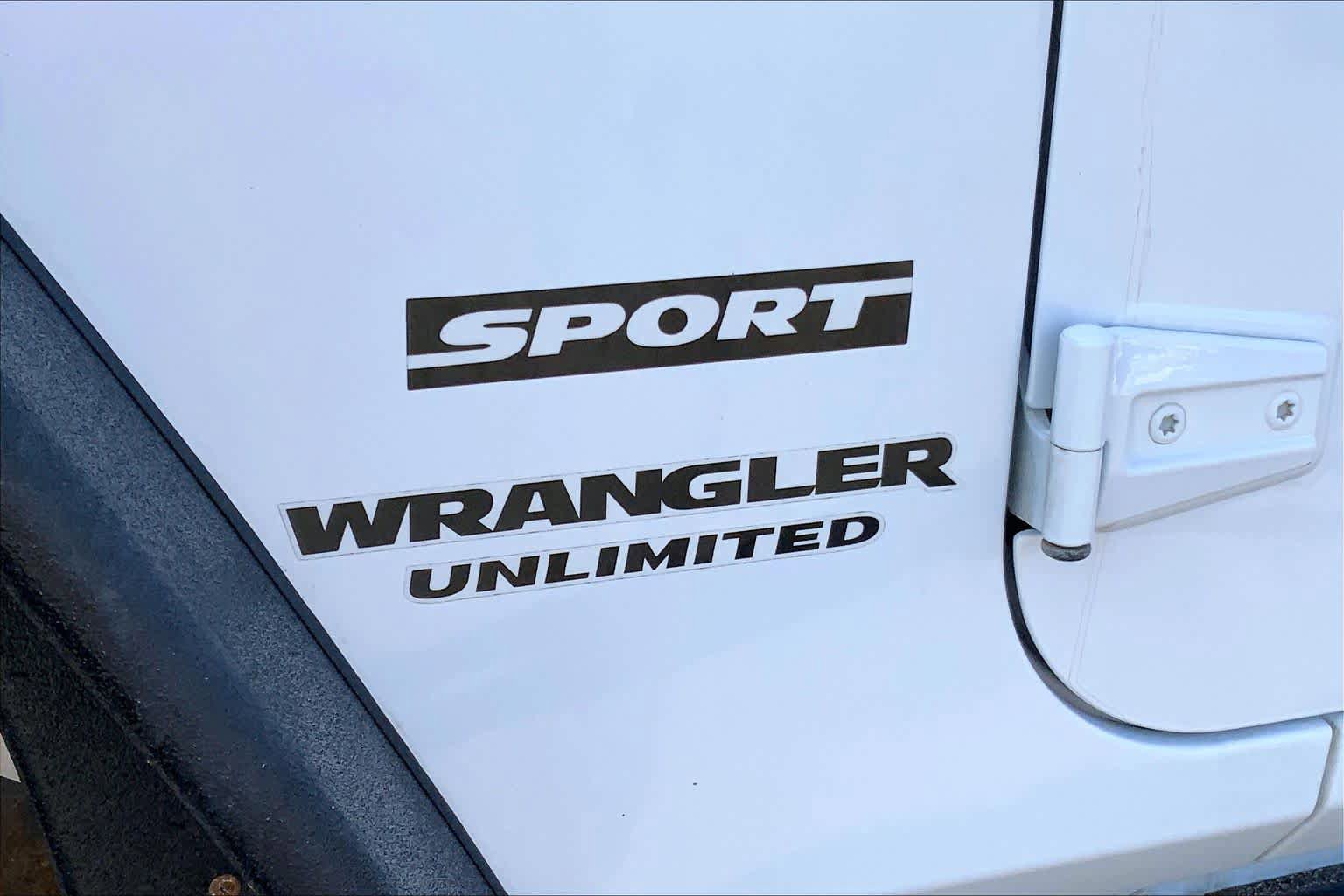 Used 2017 Jeep Wrangler Unlimited Sport w/ Quick Order Package 24S AWD/4WD image 26
