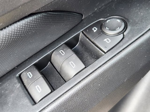 Used 2025 Chevrolet Equinox EV LT image 21