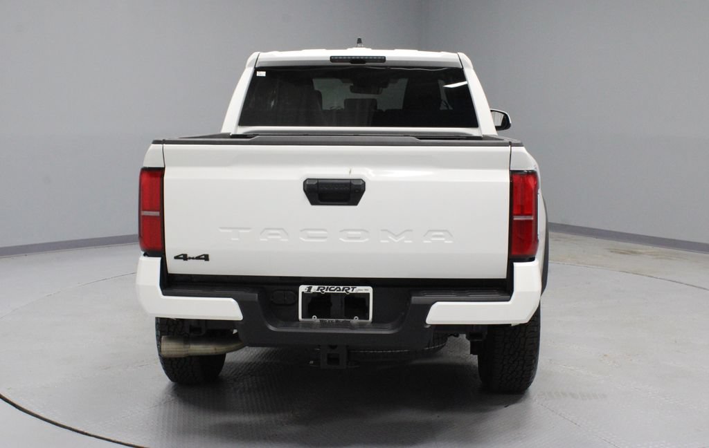 Used 2025 Toyota Tacoma TRD Off-Road AWD/4WD image 9