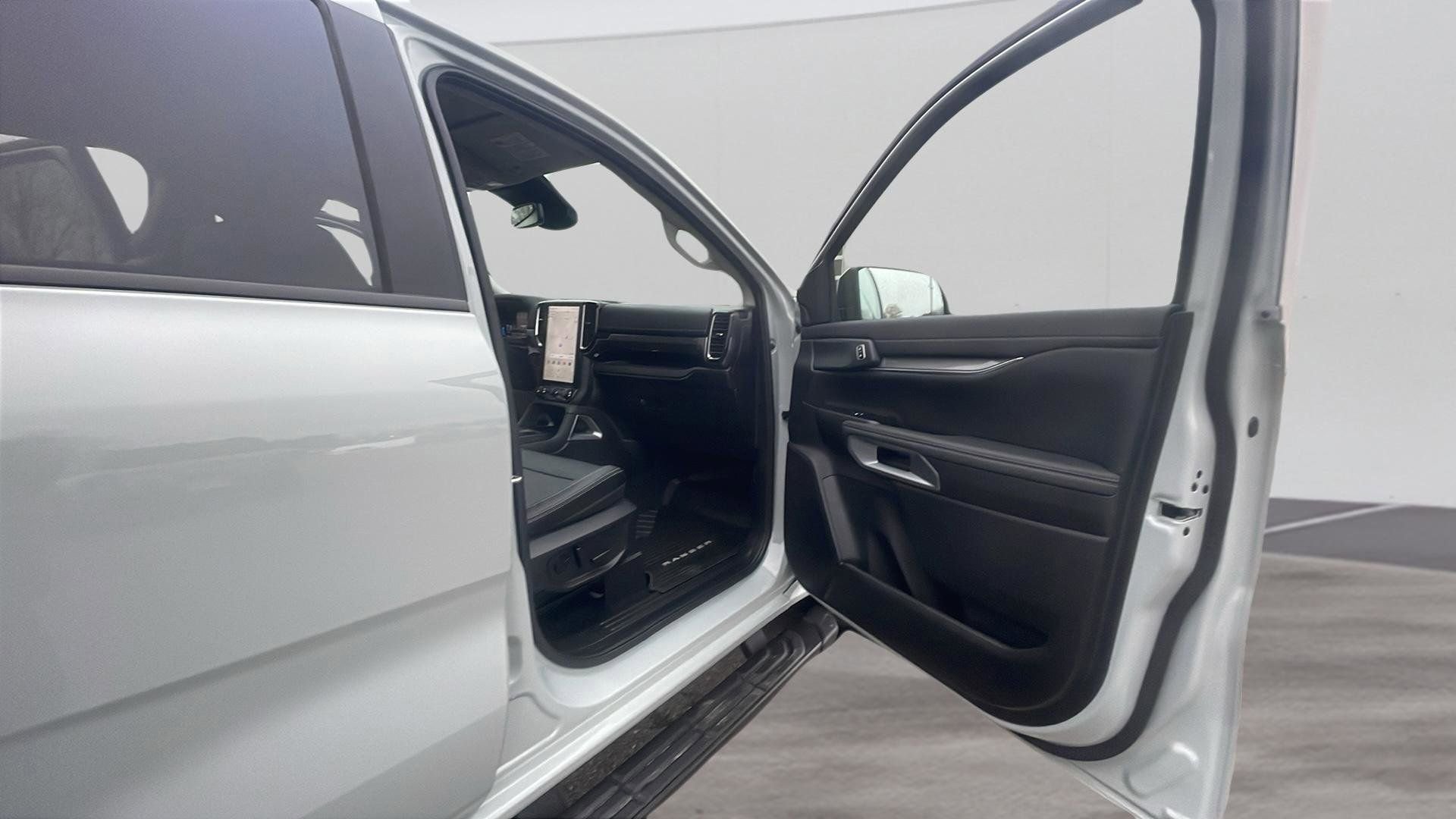 Certified 2024 Ford Ranger Lariat w/ Advanced Towing Package image 21