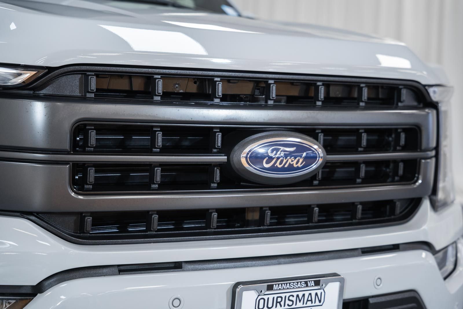 Certified 2023 Ford F150 Lariat w/ Equipment Group 502A High image 14