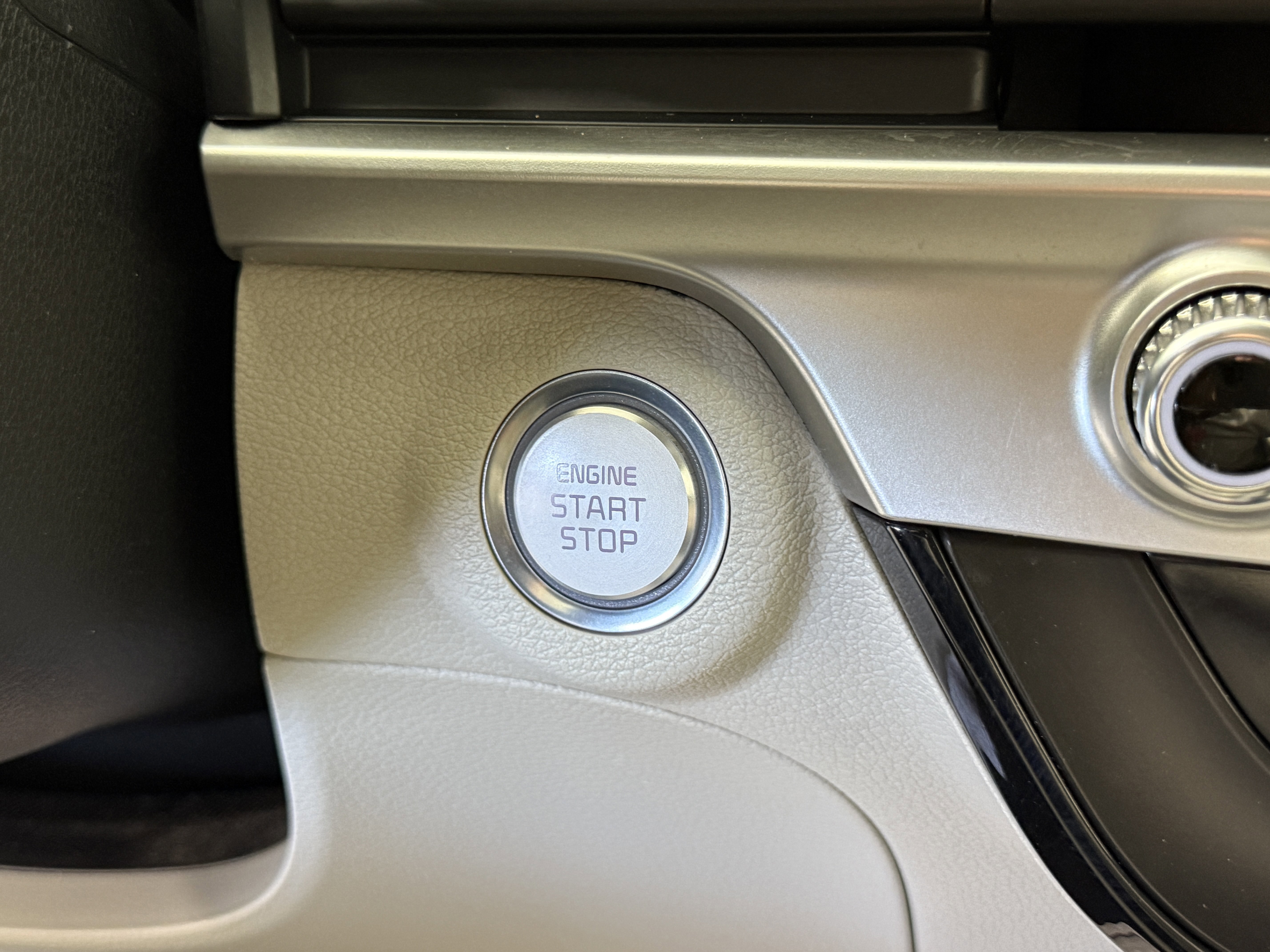 Used 2023 Kia Telluride S image 27