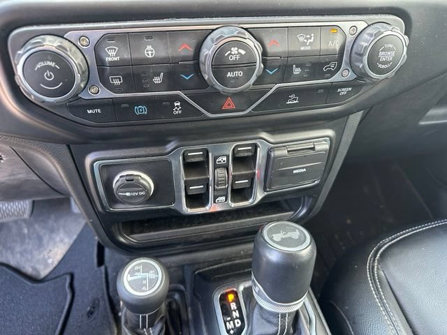 Used 2021 Jeep Wrangler Unlimited Sahara w/ Cold Weather Group AWD/4WD image 15